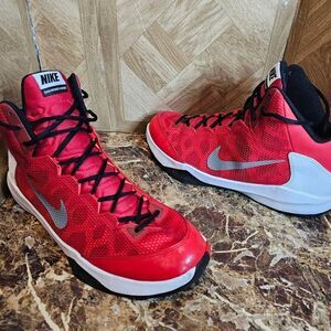 Nike men's Zoom Without a Doubt classic red basketball shoes  size 14.     394